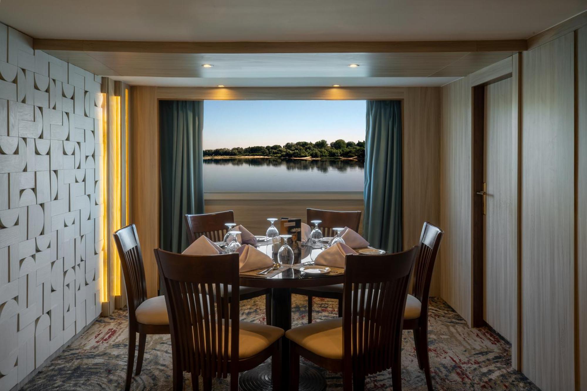 Renaissance Nile Cruise - Every Saturday From Luxor To Aswan For 4 Nights , And Every Wednesday From Aswan To Luxor For 3 Nights Exterior foto